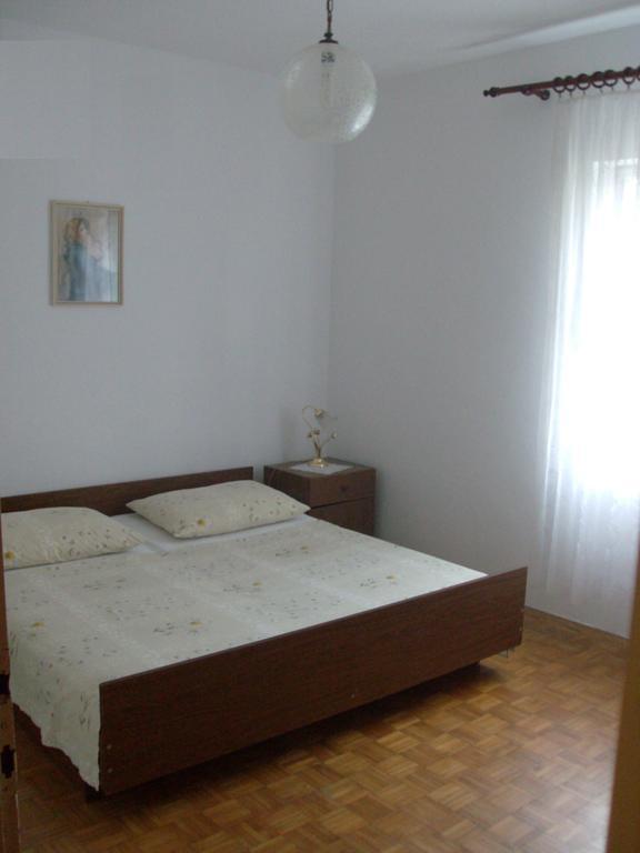 Apartments Ajka Tisno Chambre photo